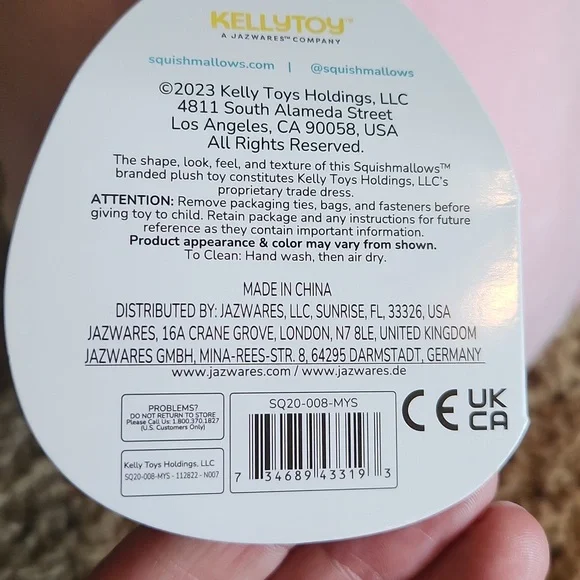 Selene Pink Shark Squashmellow 8 inch - Picture 6 of 10